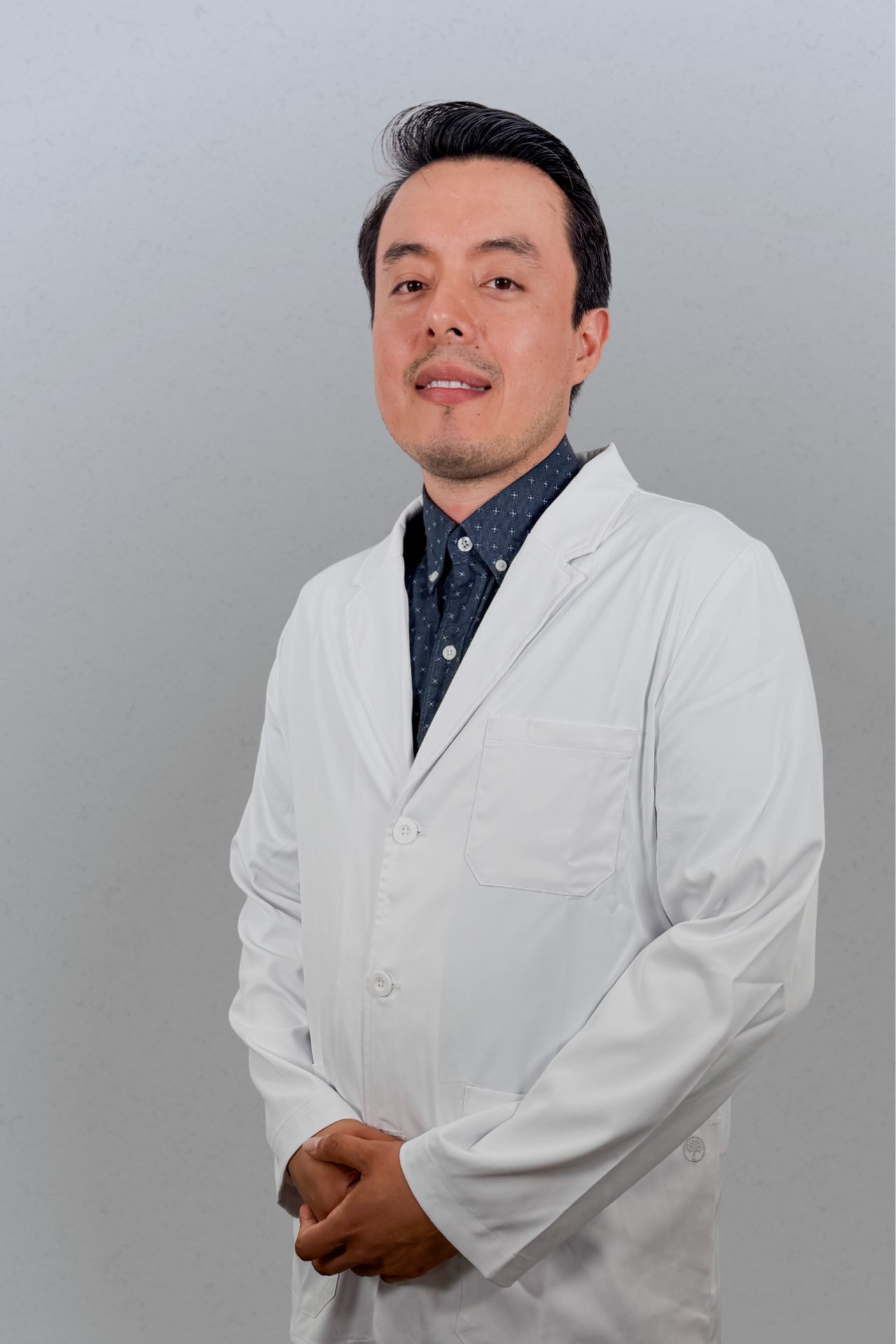 Dr. Alexander González